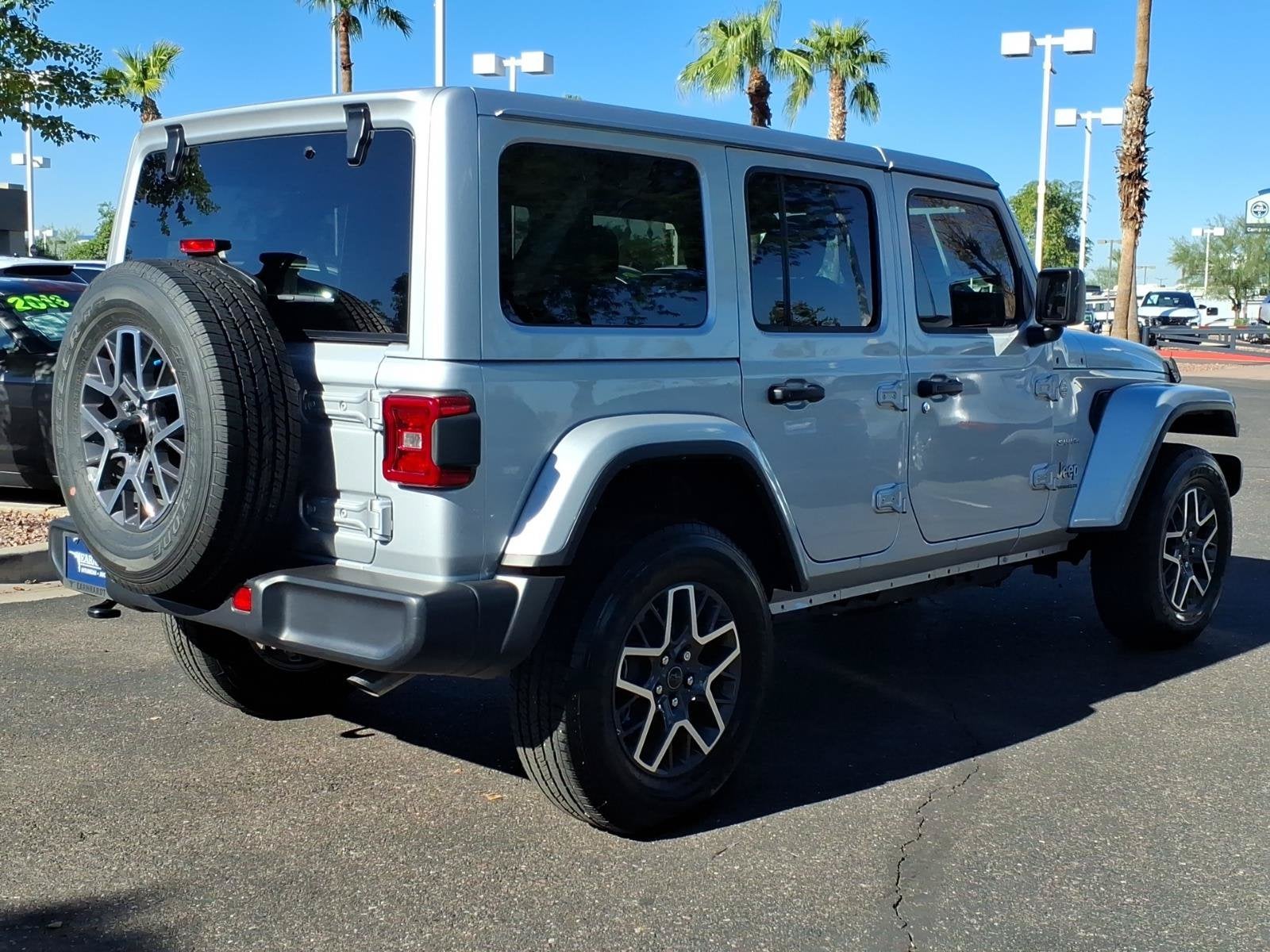 2024 Jeep Wrangler Sahara**1 OWNER CLEAN C/FAX