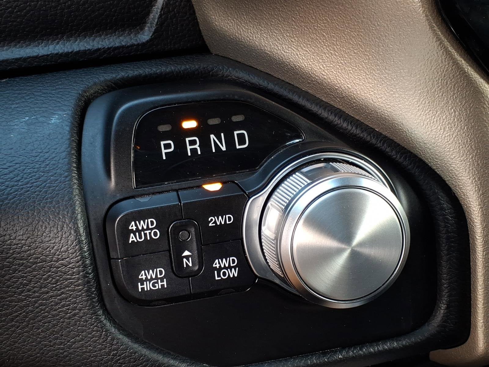 2019 RAM 1500 Laramie***BIG WHEELS AND TIRES!