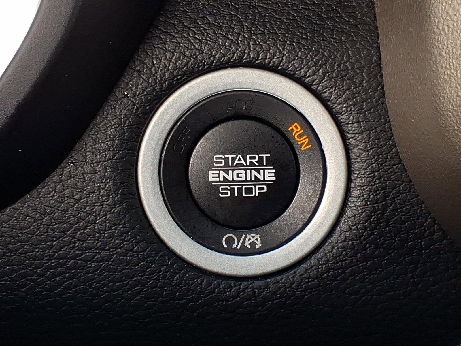 2019 RAM 1500 Laramie***BIG WHEELS AND TIRES!