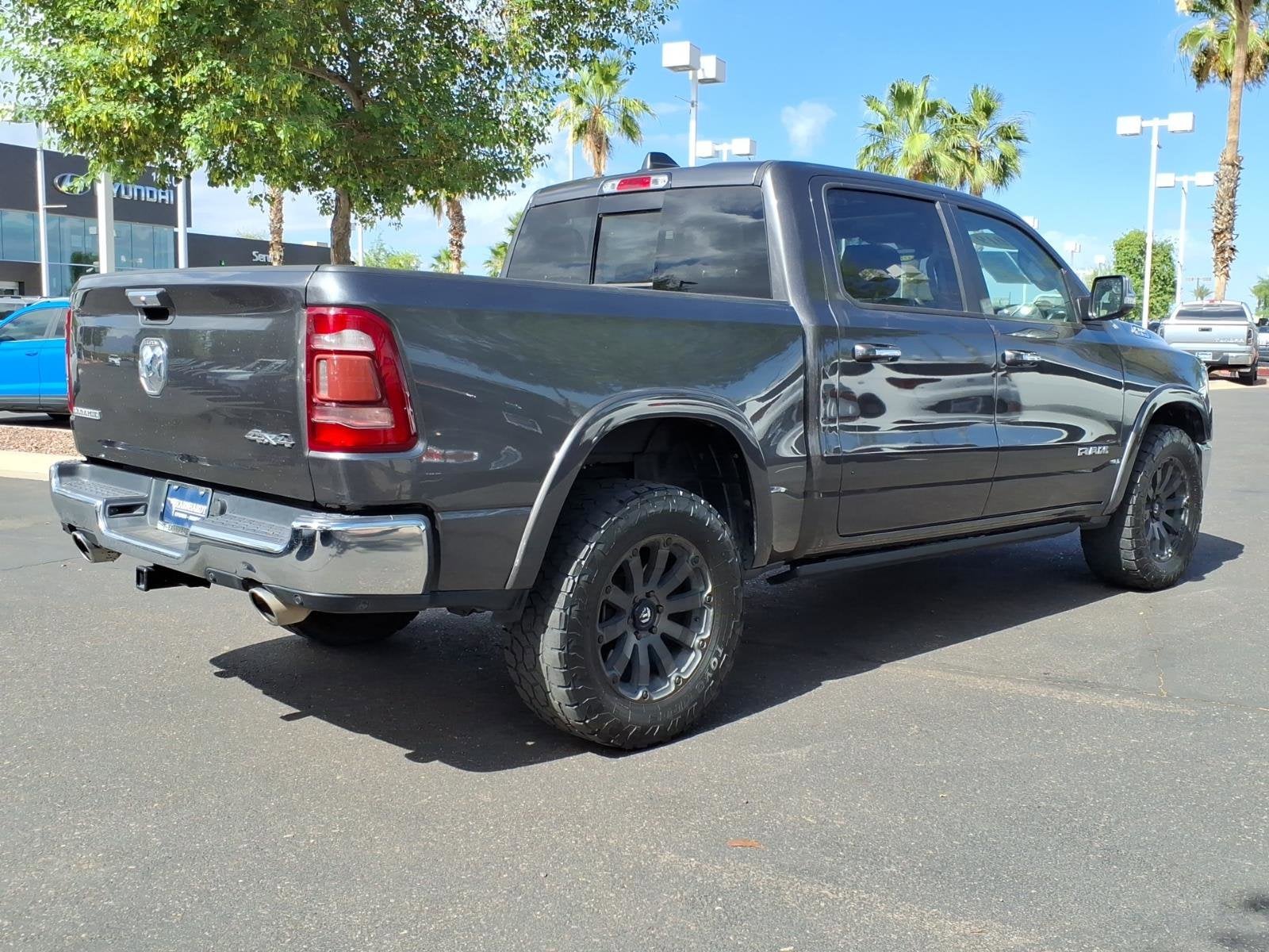 2019 RAM 1500 Laramie***BIG WHEELS AND TIRES!
