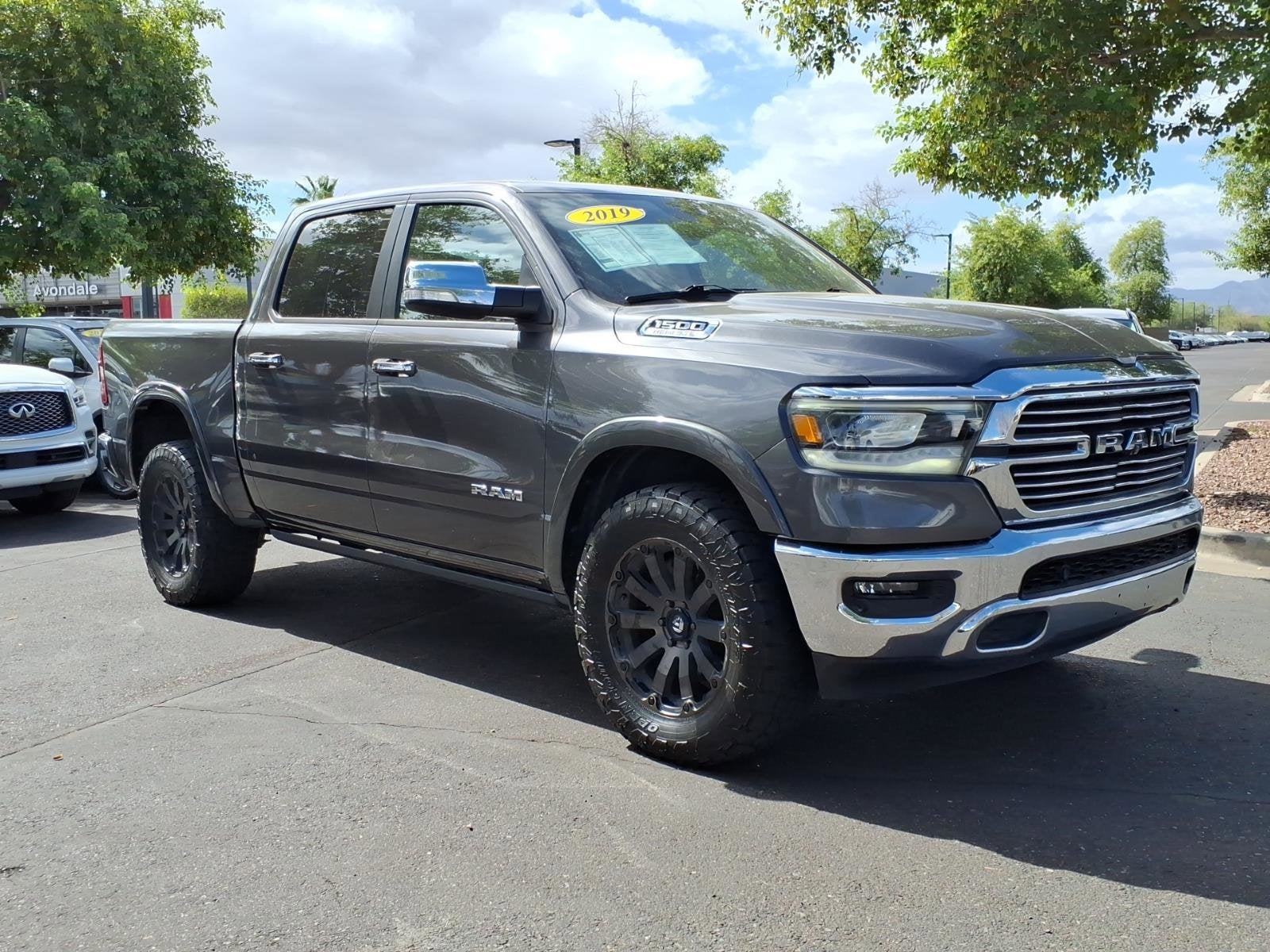 2019 RAM 1500 Laramie***BIG WHEELS AND TIRES!