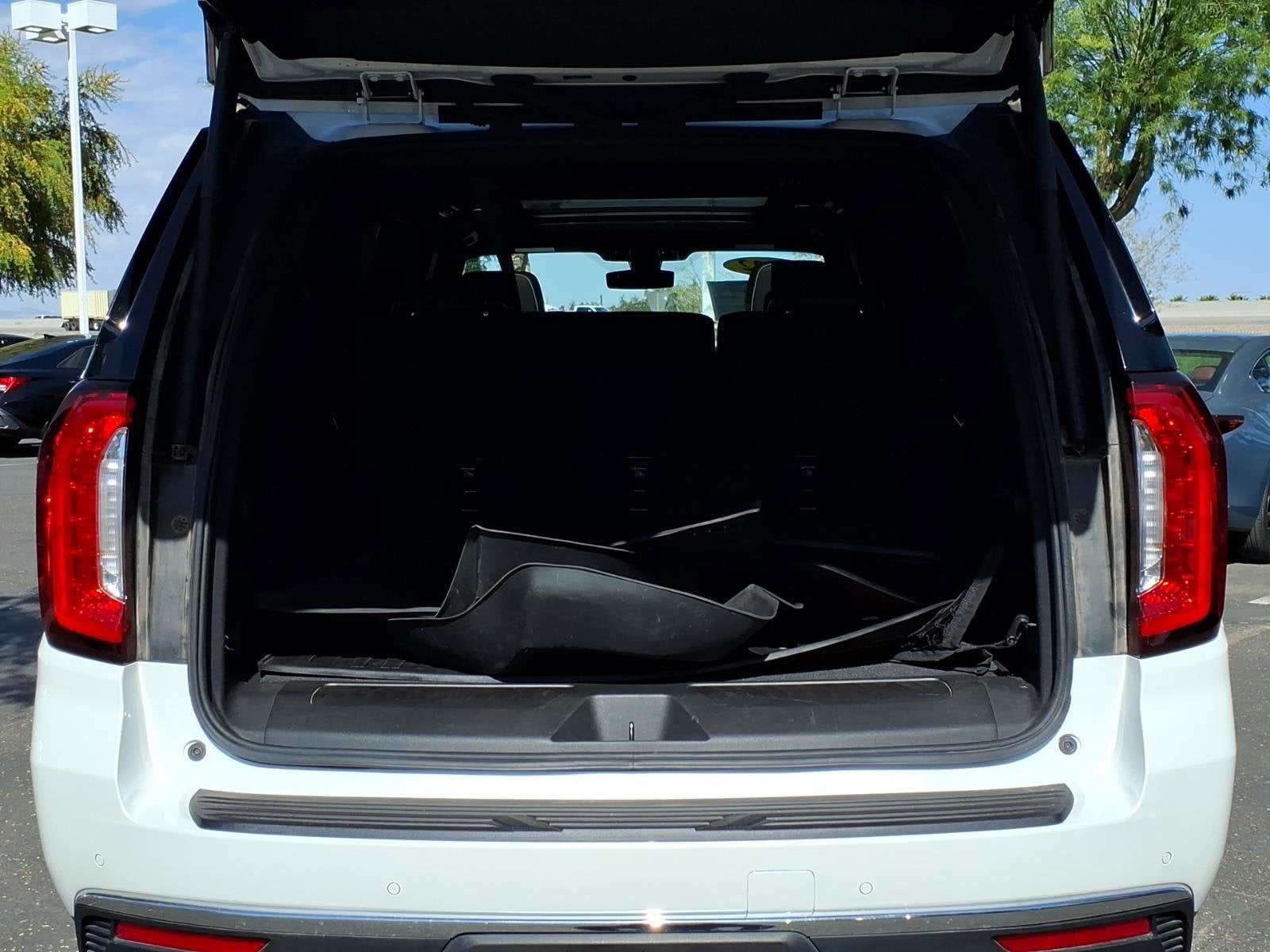 2022 GMC Yukon XL SLT