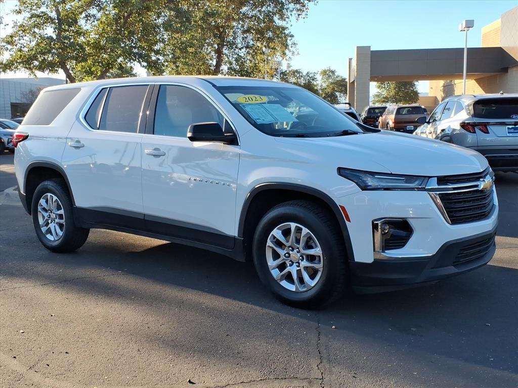 2023 Chevrolet Traverse LS