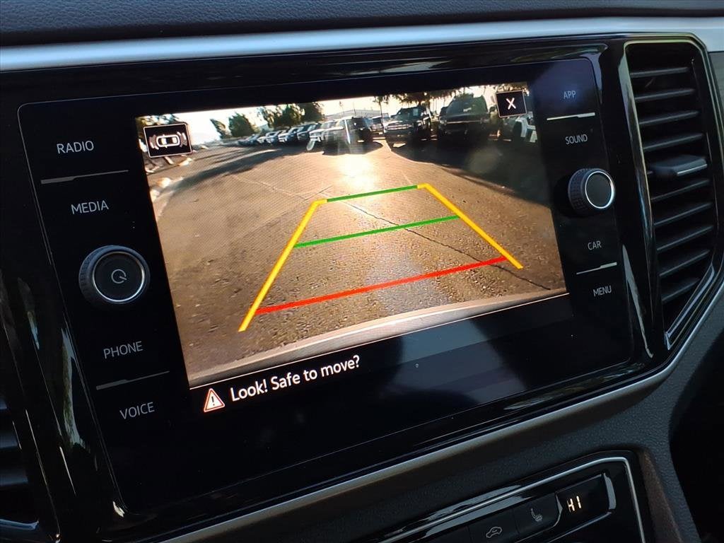 2023 Volkswagen Atlas 3.6L V6 SE w/Technology