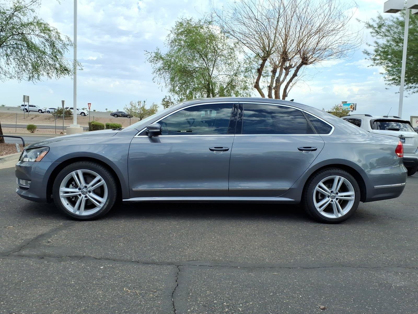 Used 2015 Volkswagen Passat SEL Premium with VIN 1VWCV7A30FC036324 for sale in Tolleson, AZ