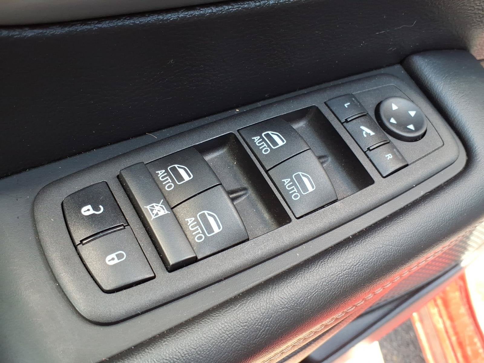 2023 Chrysler Pacifica Limited****LOADED 1 OWNER!!