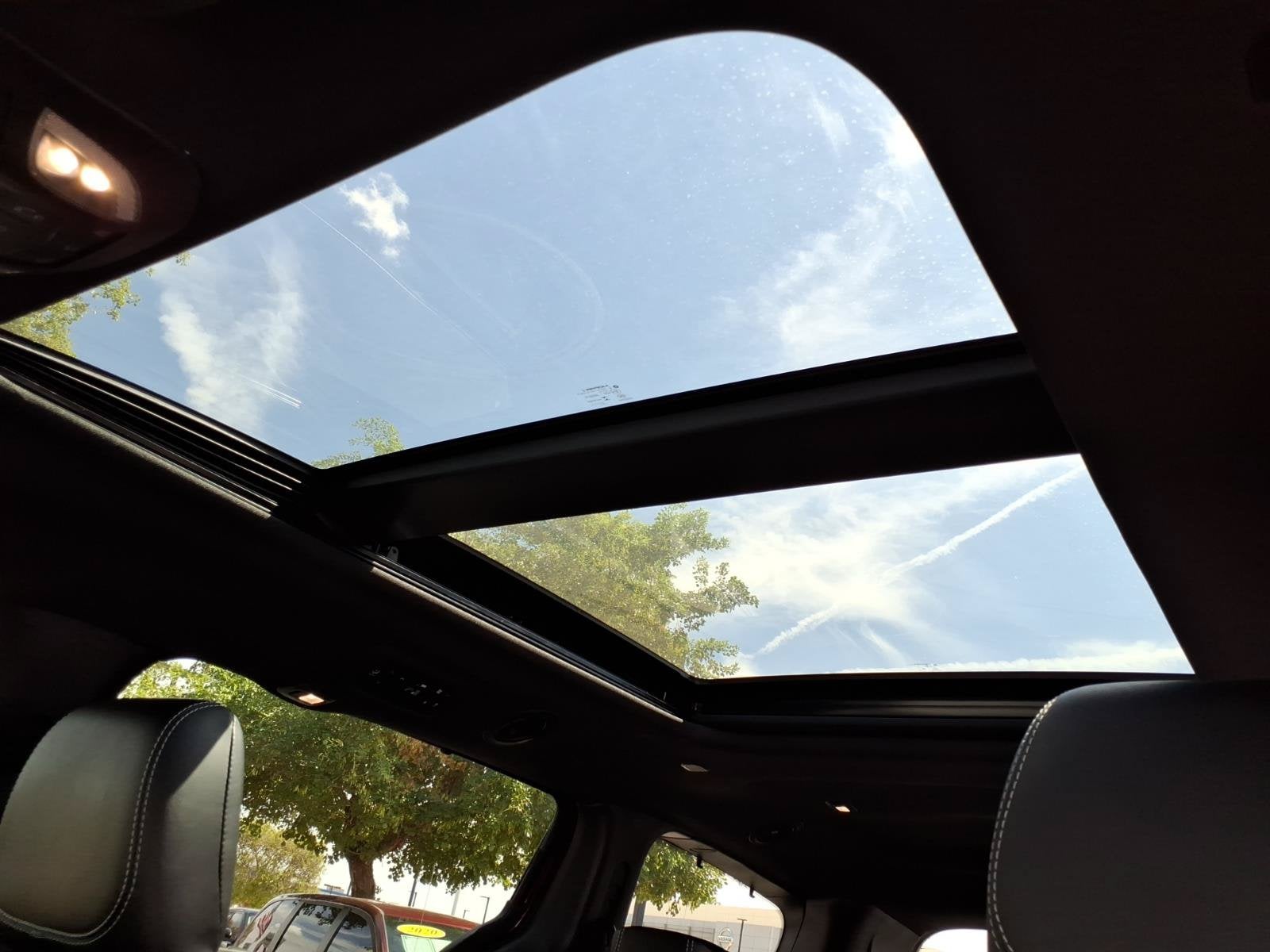 2023 Chrysler Pacifica Limited****LOADED 1 OWNER!!
