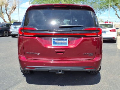 2023 Chrysler Pacifica Limited****LOADED 1 OWNER!!