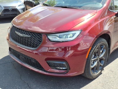 2023 Chrysler Pacifica Limited****LOADED 1 OWNER!!
