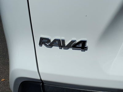 2023 Toyota RAV4 XLE**1 OWNER CLEAN CARFAX!