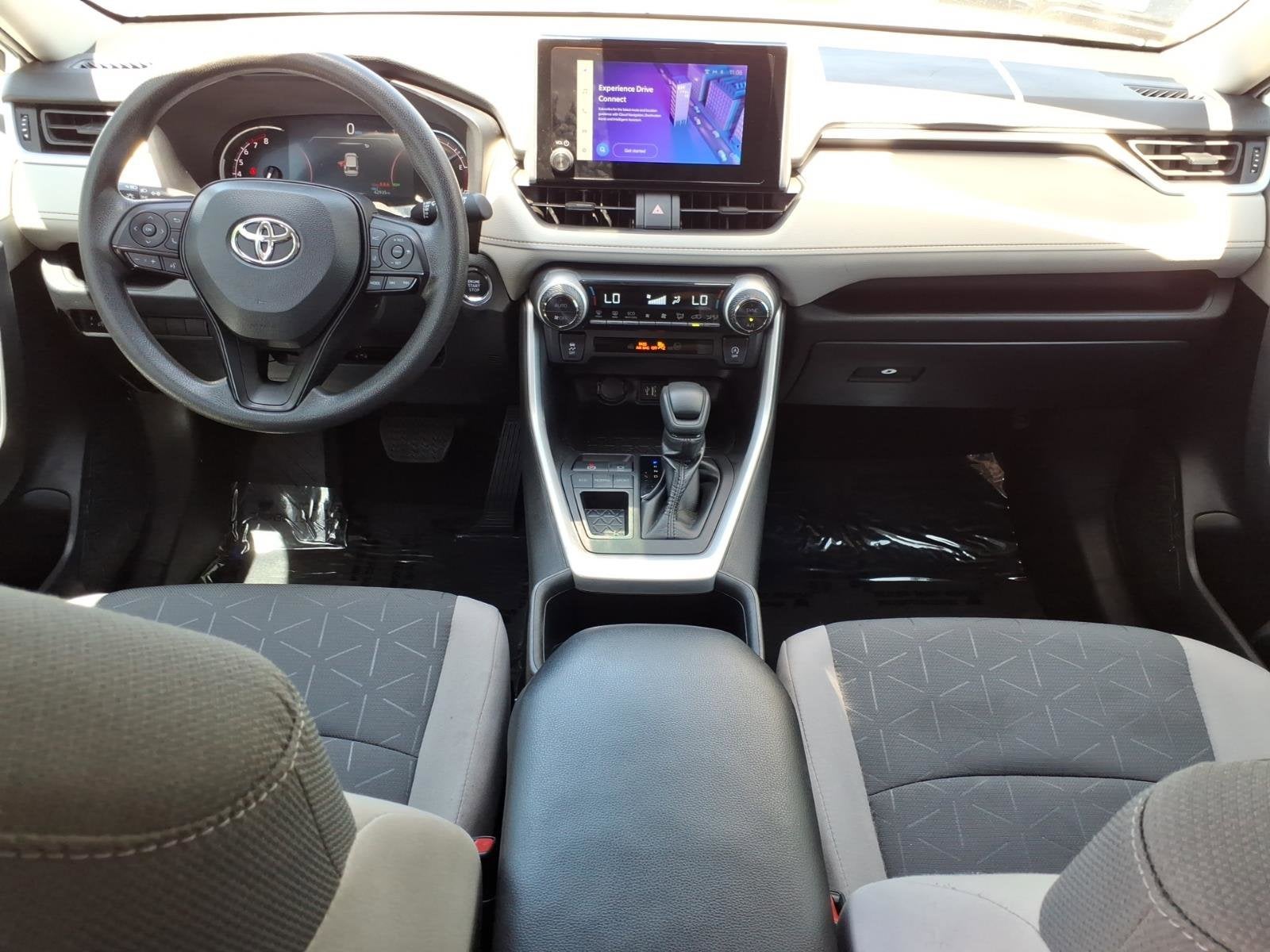 2023 Toyota RAV4 XLE**1 OWNER CLEAN CARFAX!