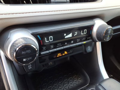 2023 Toyota RAV4 XLE**1 OWNER CLEAN CARFAX!