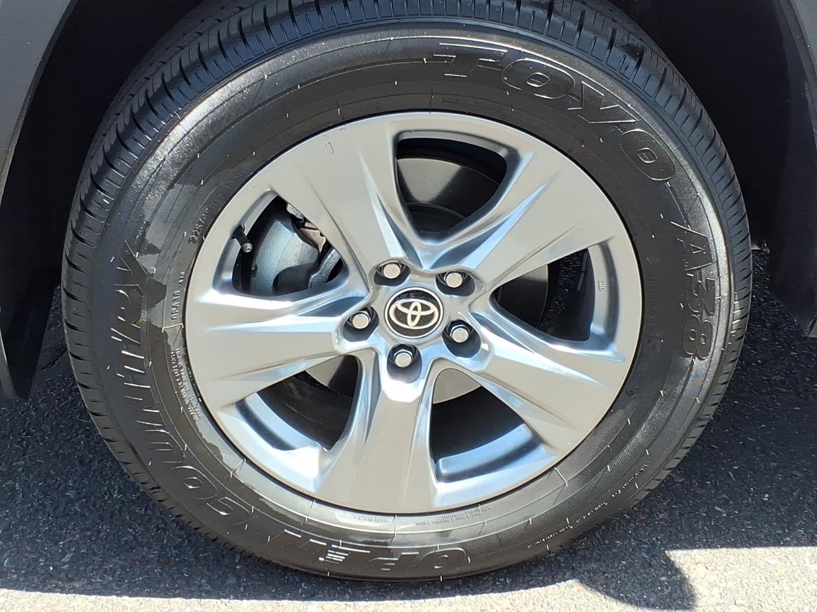 2023 Toyota RAV4 XLE**1 OWNER CLEAN CARFAX!