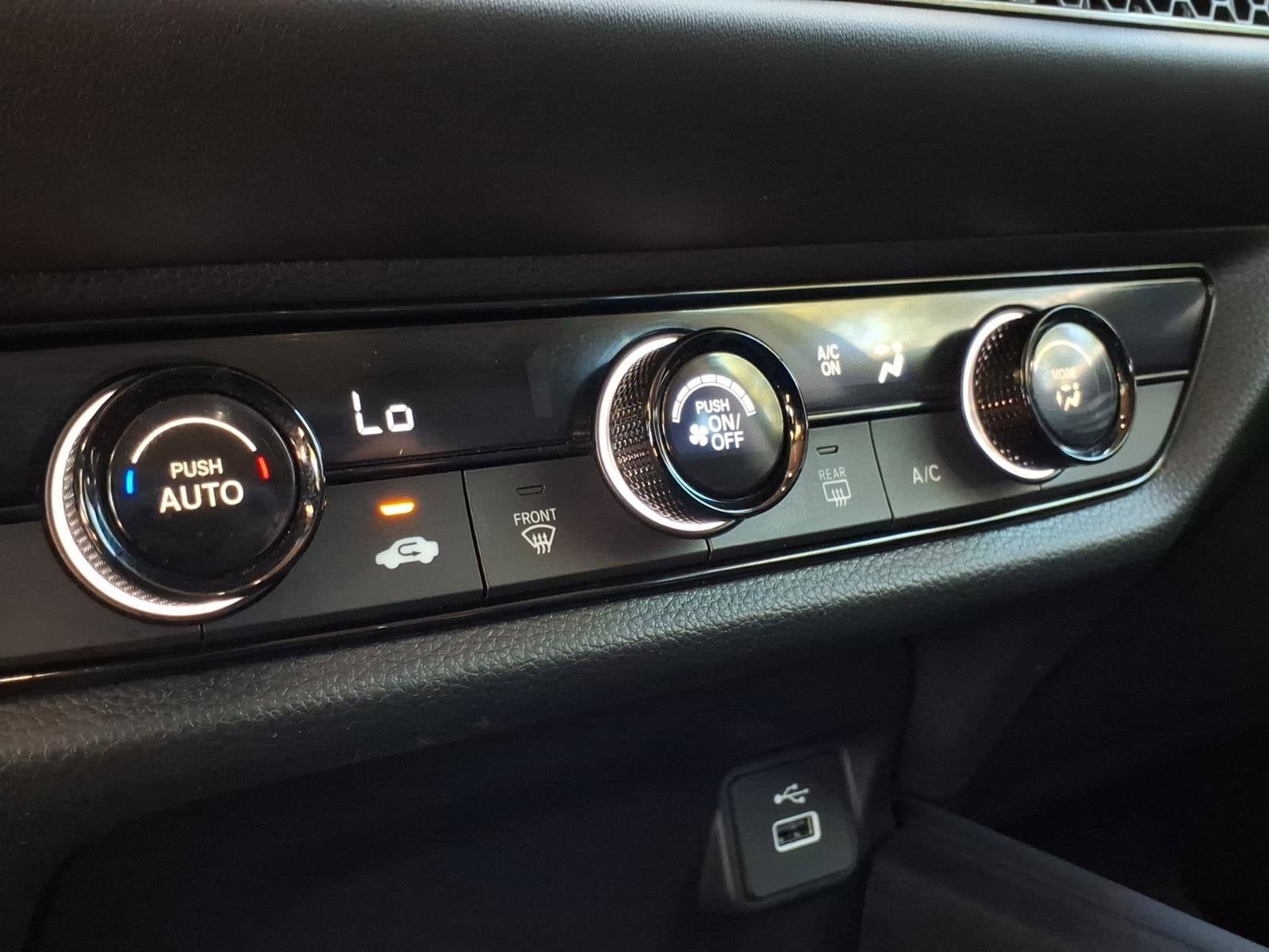 2024 Honda HR-V LX**1 OWNER HARD TO FIND**