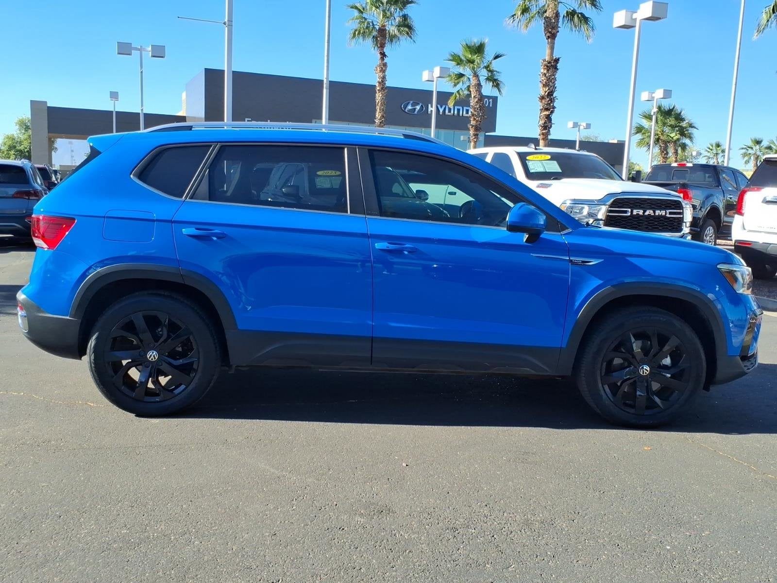 2023 Volkswagen Taos SE