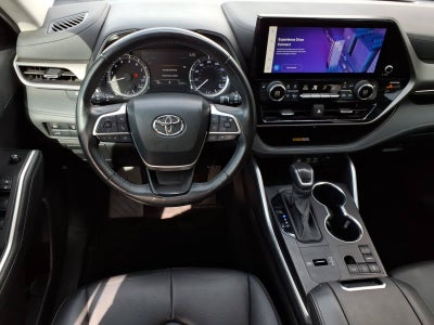 2023 Toyota Highlander Base