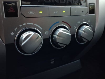 2017 Toyota Tundra 2WD SR5***HARD TO FIND CHEAP!!!