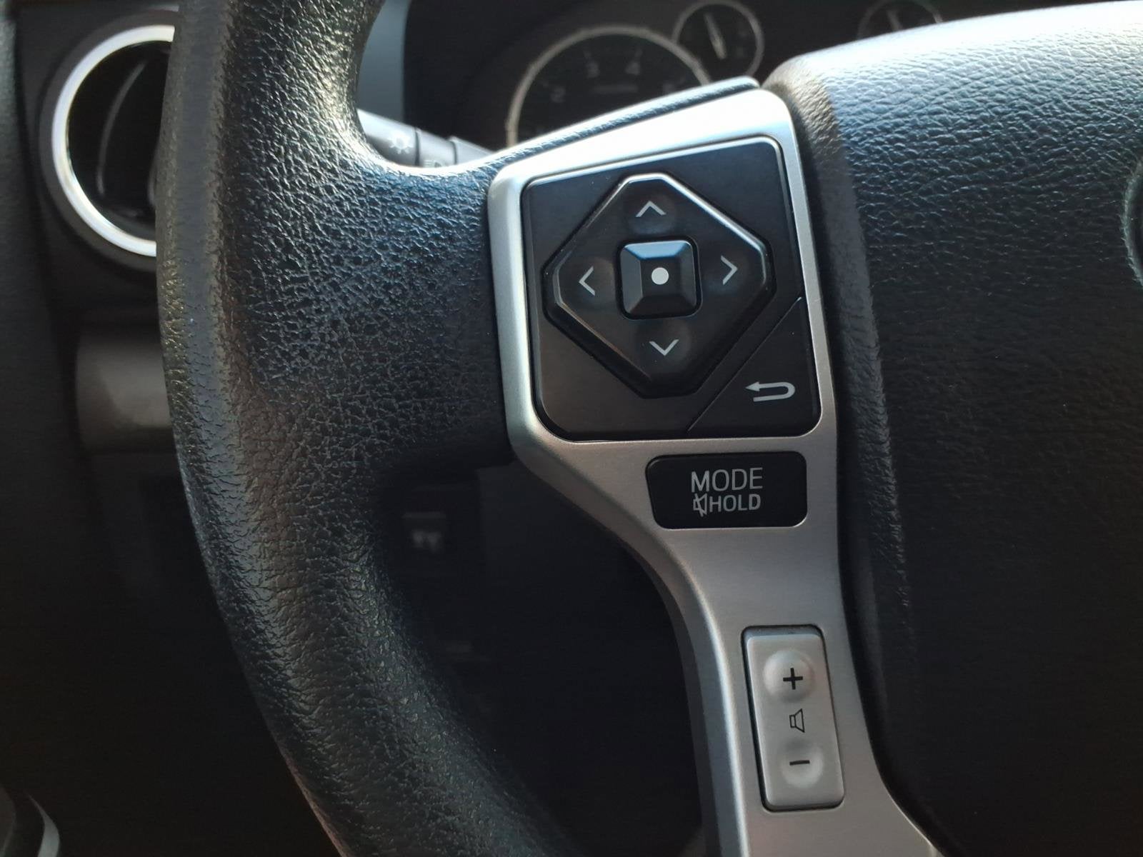 2017 Toyota Tundra 2WD SR5***HARD TO FIND CHEAP!!!