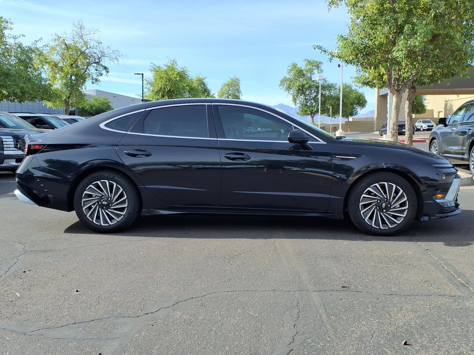 2025 Hyundai SONATA HYBRID SEL