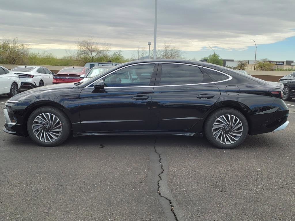 2025 Hyundai SONATA HYBRID Limited