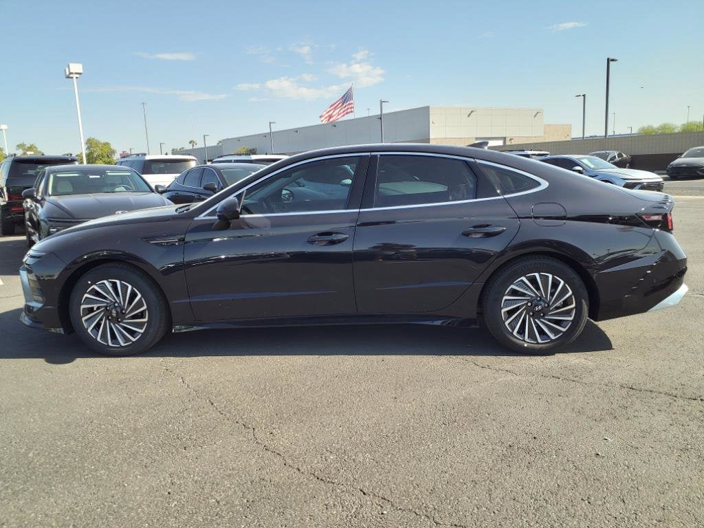 2025 Hyundai SONATA HYBRID Limited