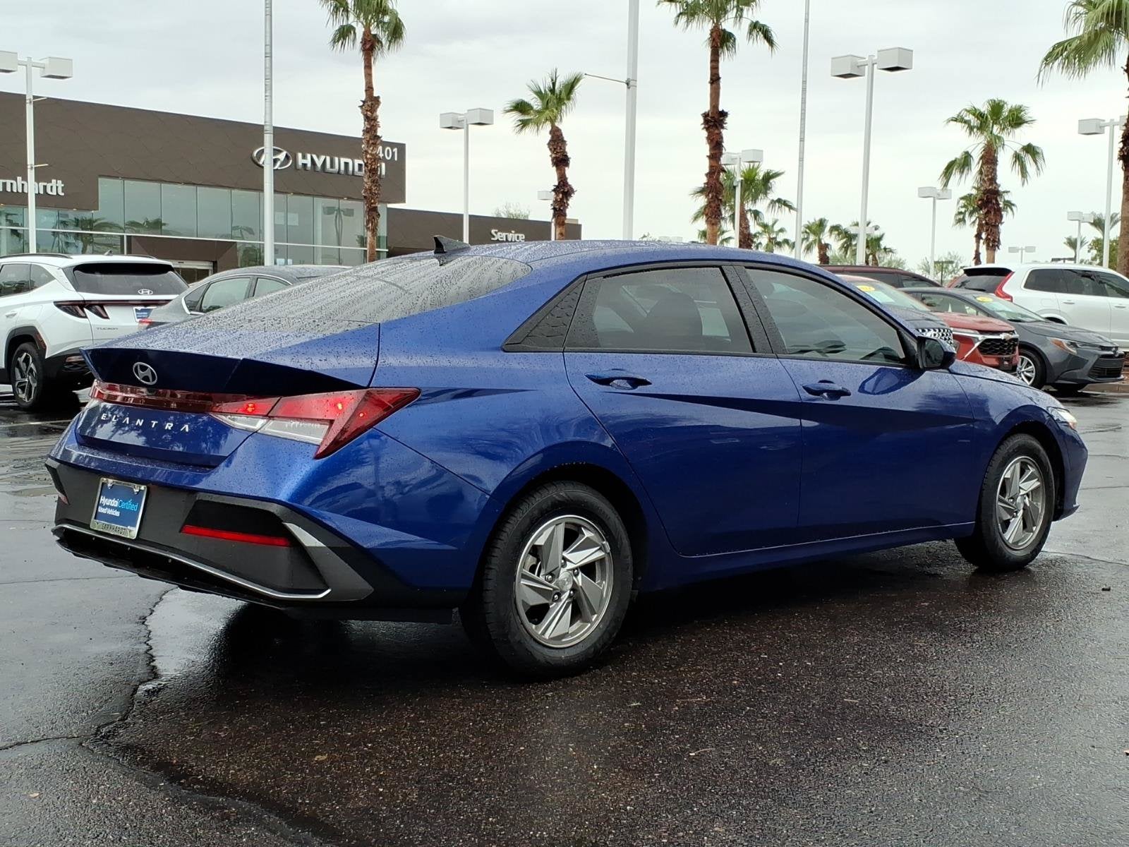 2025 Hyundai ELANTRA SE