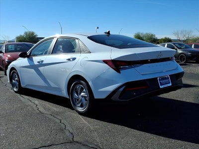 2026 Hyundai ELANTRA SE