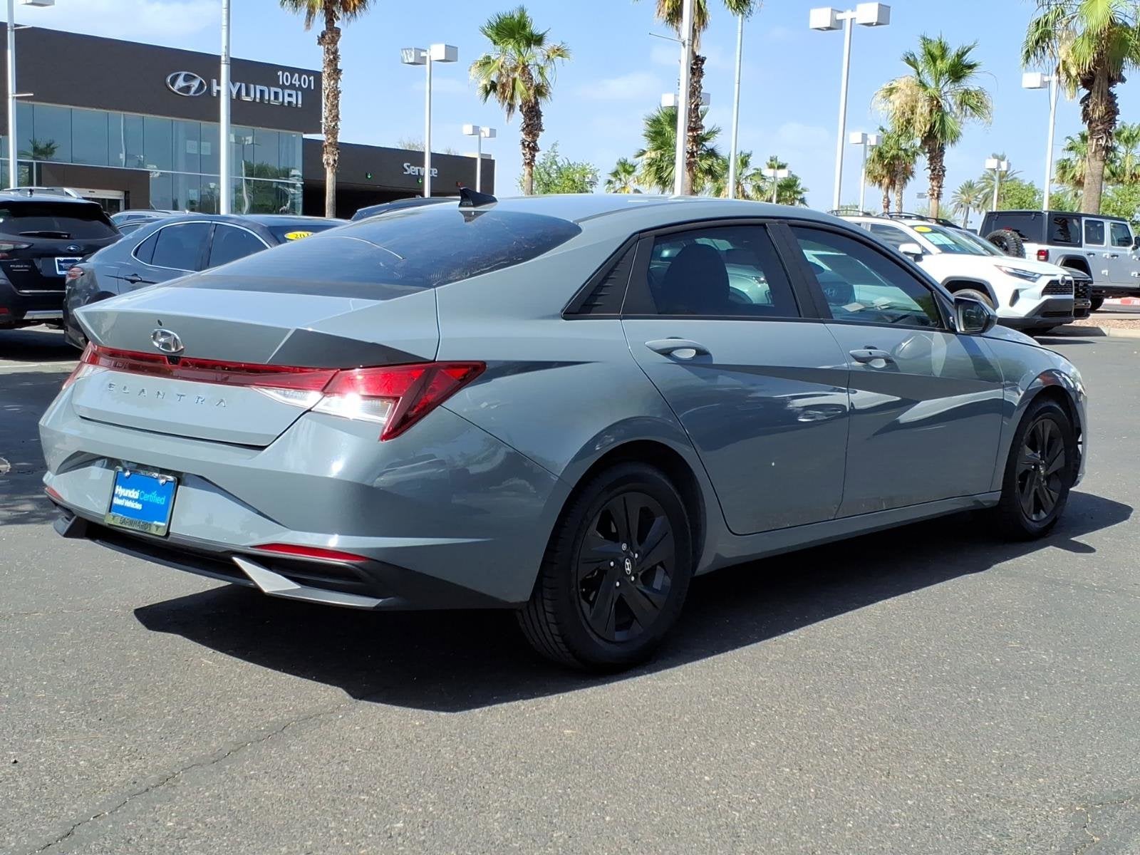 2022 Hyundai ELANTRA SEL