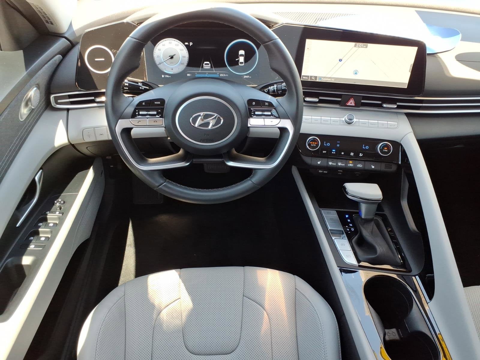 2023 Hyundai ELANTRA Limited