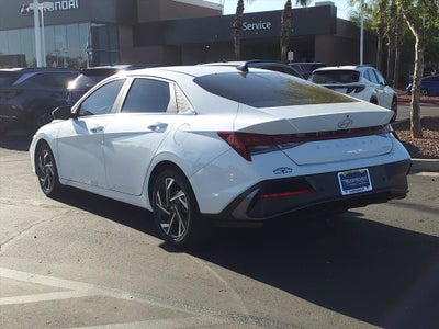 2025 Hyundai ELANTRA Limited
