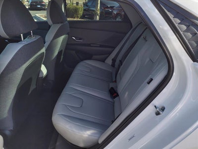 2025 Hyundai ELANTRA Limited