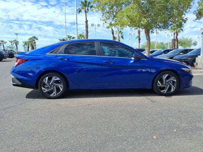 2025 Hyundai ELANTRA Limited