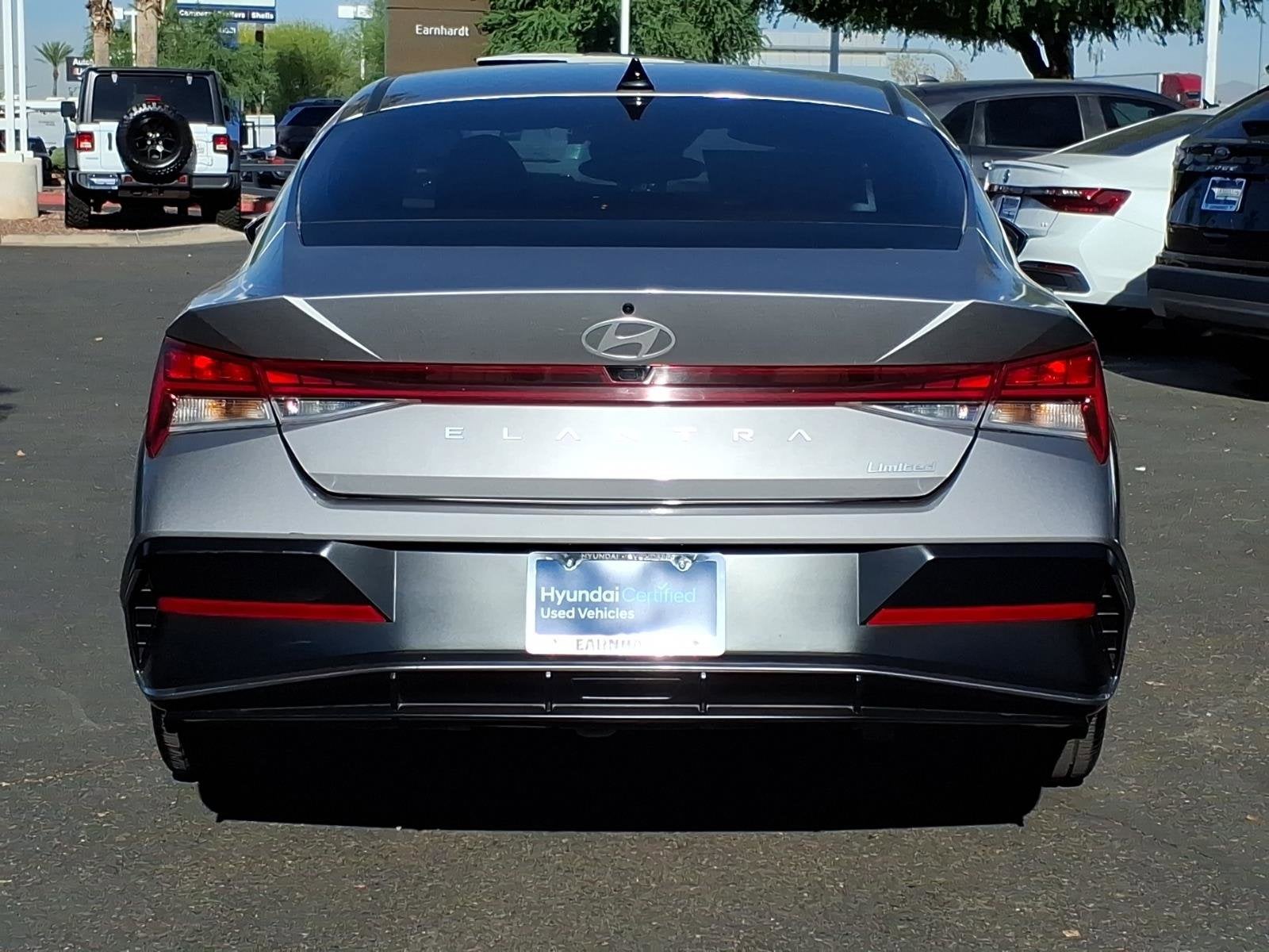 2025 Hyundai ELANTRA Limited