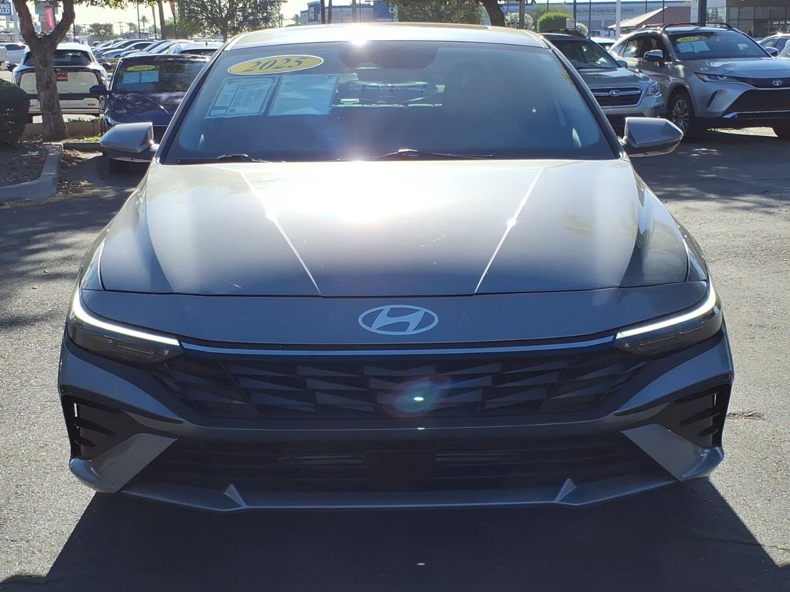 2025 Hyundai ELANTRA Limited