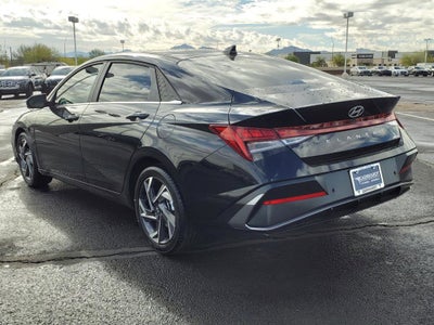 2025 Hyundai ELANTRA Limited