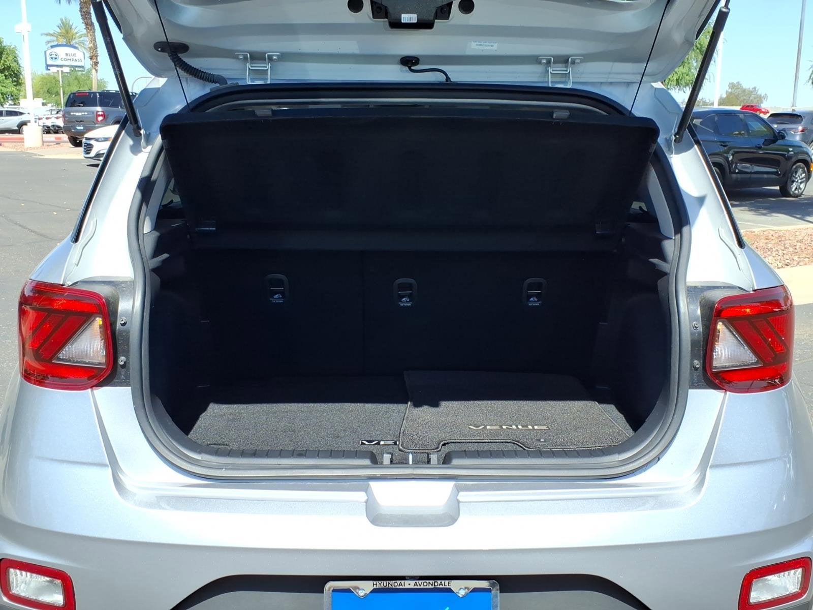 2025 Hyundai VENUE SE