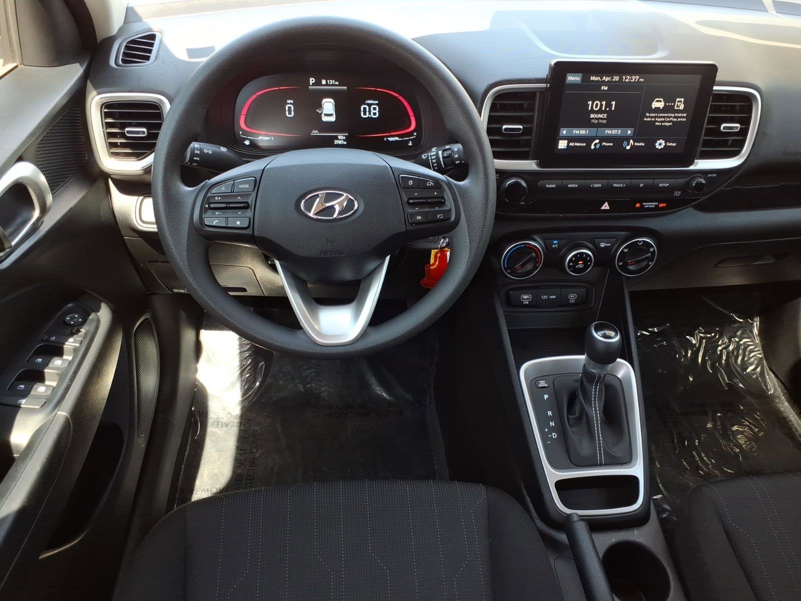 2025 Hyundai VENUE SE