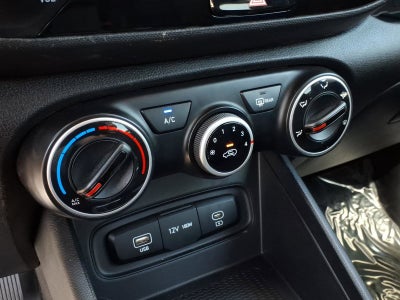 2025 Hyundai VENUE SE