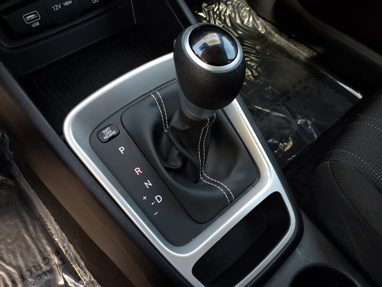 2025 Hyundai VENUE SE