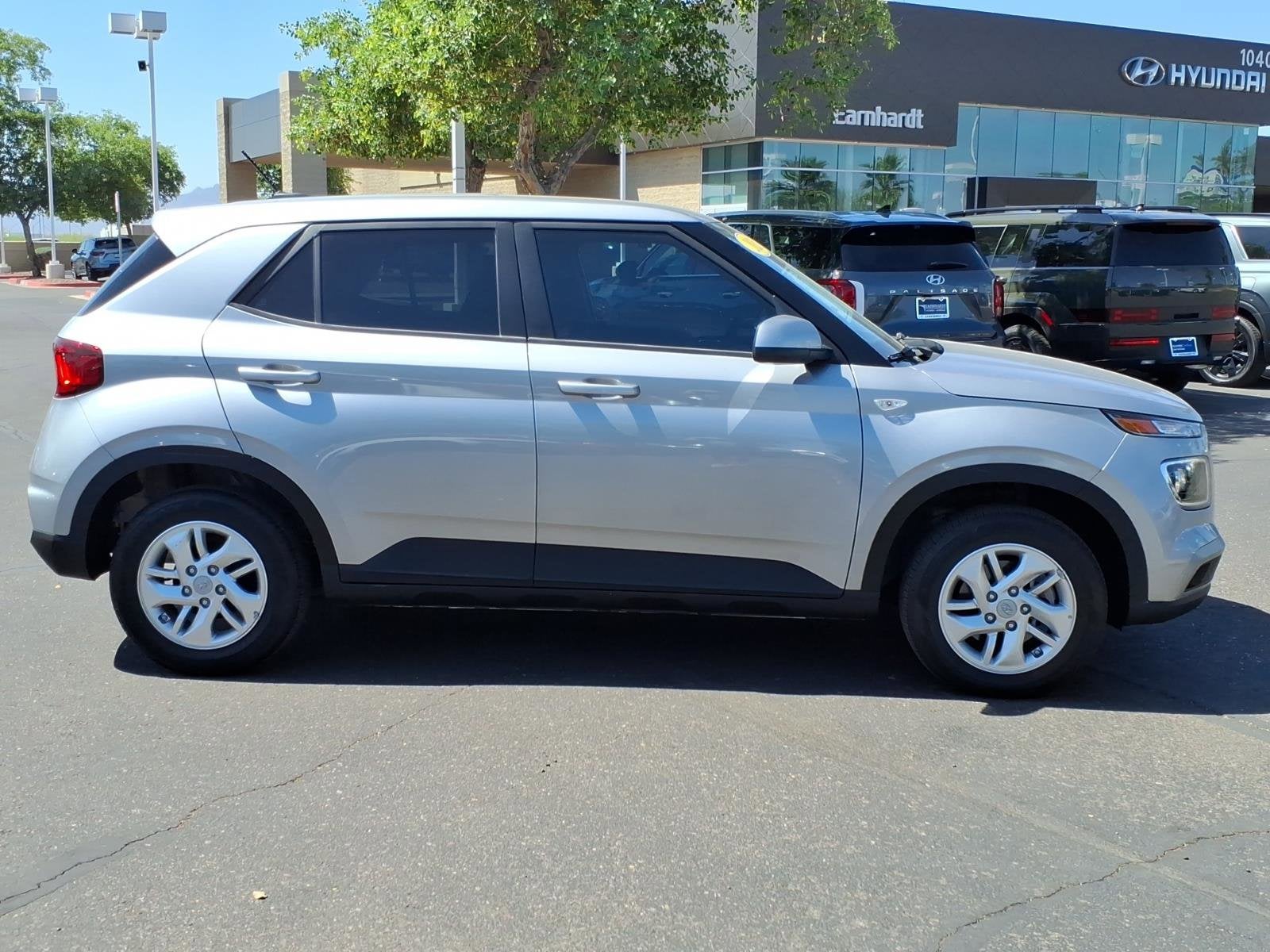 2025 Hyundai VENUE SE