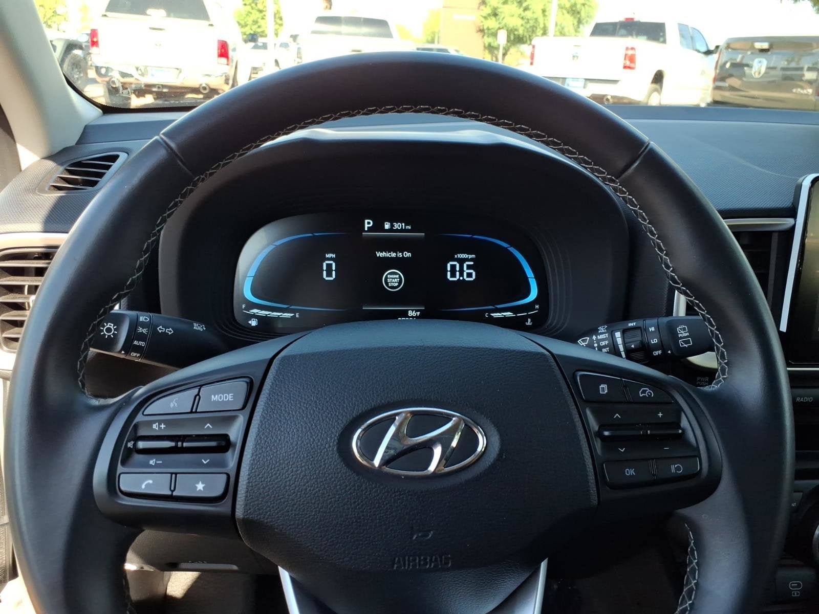 2025 Hyundai VENUE SEL