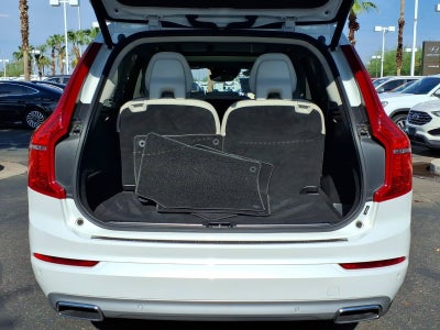 2021 Volvo XC90 Momentum***Beautiful Vehicle!!