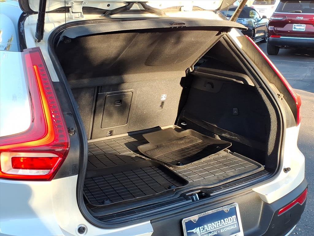 2020 Volvo XC40 R-Design