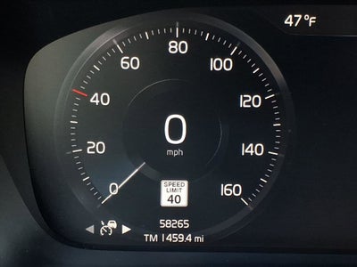 2020 Volvo XC40 R-Design