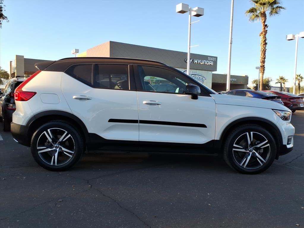 2020 Volvo XC40 R-Design