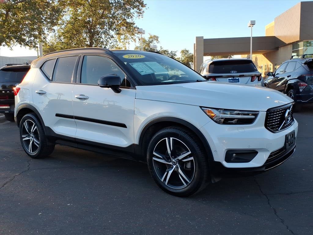 2020 Volvo XC40 R-Design