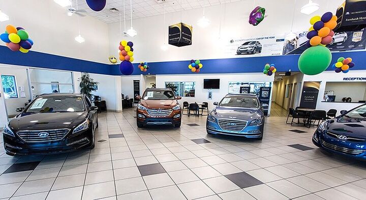 Earnhardt Hyundai Avondale Interior