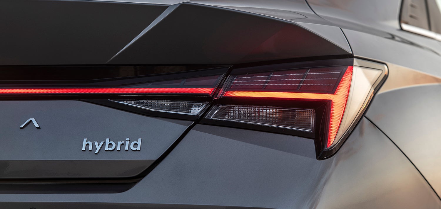 Sleek design of 2023 Hyundai Elantra Hybrid